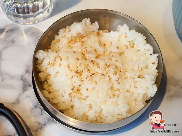 桃園中壢美食-GOGI GOGI 韓式燒肉-平日燒烤399元吃到飽,還有巨大火山排骨湯,在網美店吃燒烤好特別啊 (邀約) @民宿女王芽月-美食.旅遊.全台趴趴走