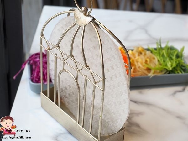 桃園中壢美食-GOGI GOGI 韓式燒肉-平日燒烤399元吃到飽,還有巨大火山排骨湯,在網美店吃燒烤好特別啊 (邀約) @民宿女王芽月-美食.旅遊.全台趴趴走