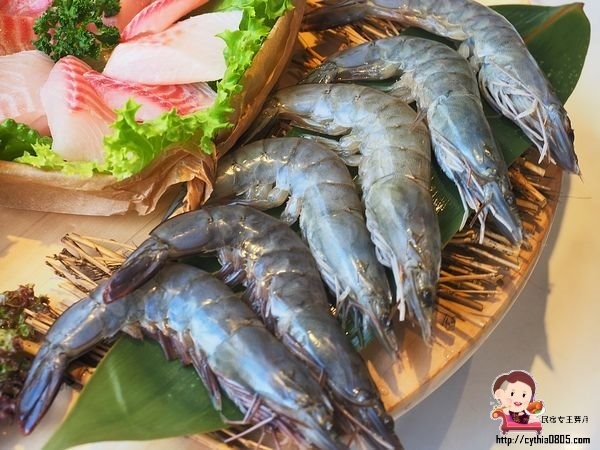 桃園中壢美食-GOGI GOGI 韓式燒肉-平日燒烤399元吃到飽,還有巨大火山排骨湯,在網美店吃燒烤好特別啊 (邀約) @民宿女王芽月-美食.旅遊.全台趴趴走