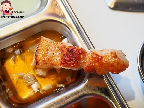 桃園中壢美食-GOGI GOGI 韓式燒肉-平日燒烤399元吃到飽,還有巨大火山排骨湯,在網美店吃燒烤好特別啊 (邀約) @民宿女王芽月-美食.旅遊.全台趴趴走