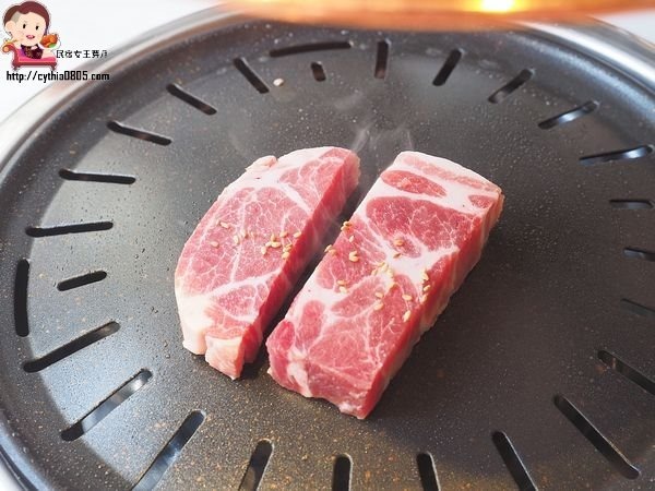桃園中壢美食-GOGI GOGI 韓式燒肉-平日燒烤399元吃到飽,還有巨大火山排骨湯,在網美店吃燒烤好特別啊 (邀約) @民宿女王芽月-美食.旅遊.全台趴趴走