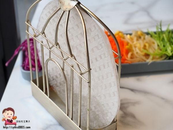 桃園中壢美食-GOGI GOGI 韓式燒肉-平日燒烤399元吃到飽,還有巨大火山排骨湯,在網美店吃燒烤好特別啊 (邀約) @民宿女王芽月-美食.旅遊.全台趴趴走