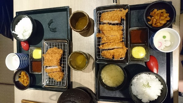 斑鳩的窩(民族店)：高雄~斑鳩的窩日式炸豬排 (民族店)~酥脆現炸豬排~平價實在的美味~