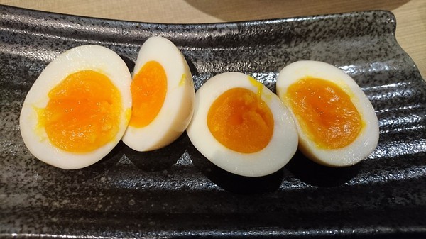 斑鳩的窩(民族店)：高雄~斑鳩的窩日式炸豬排 (民族店)~酥脆現炸豬排~平價實在的美味~