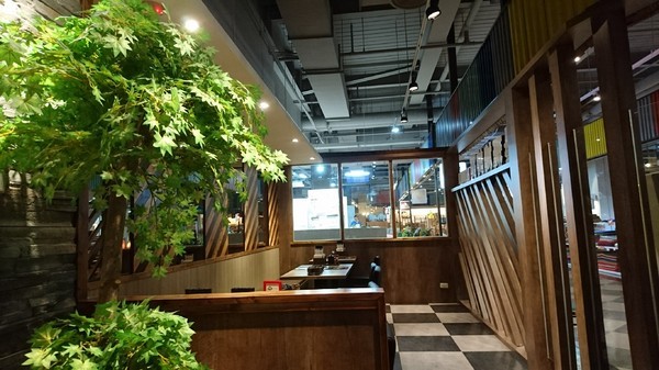 斑鳩的窩(民族店)：高雄~斑鳩的窩日式炸豬排 (民族店)~酥脆現炸豬排~平價實在的美味~