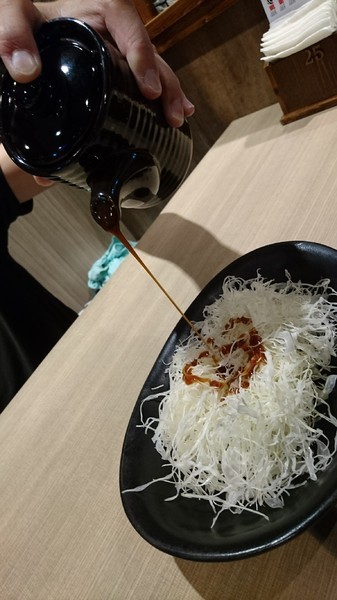 斑鳩的窩(民族店)：高雄~斑鳩的窩日式炸豬排 (民族店)~酥脆現炸豬排~平價實在的美味~