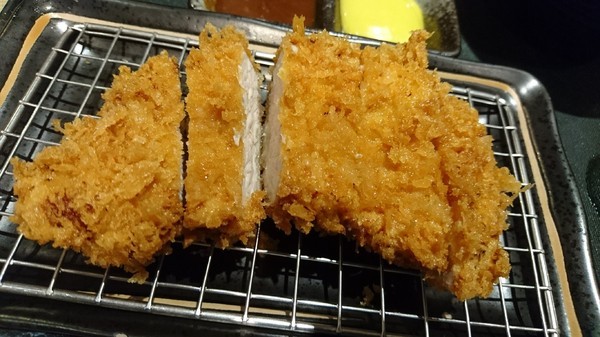 斑鳩的窩(民族店)：高雄~斑鳩的窩日式炸豬排 (民族店)~酥脆現炸豬排~平價實在的美味~