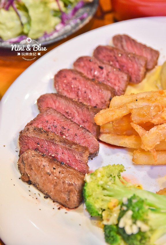 路上音樂餐酒館 中科店 唱歌 KTV PUB 啤酒17 路上音樂餐酒館 中科店 唱歌 KTV PUB 啤酒17