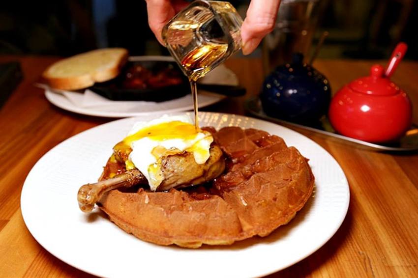 草悟道旁台中新商圈-模範市場週邊美食初整理，集傳統小吃與文青網美店於一身/鑫大略