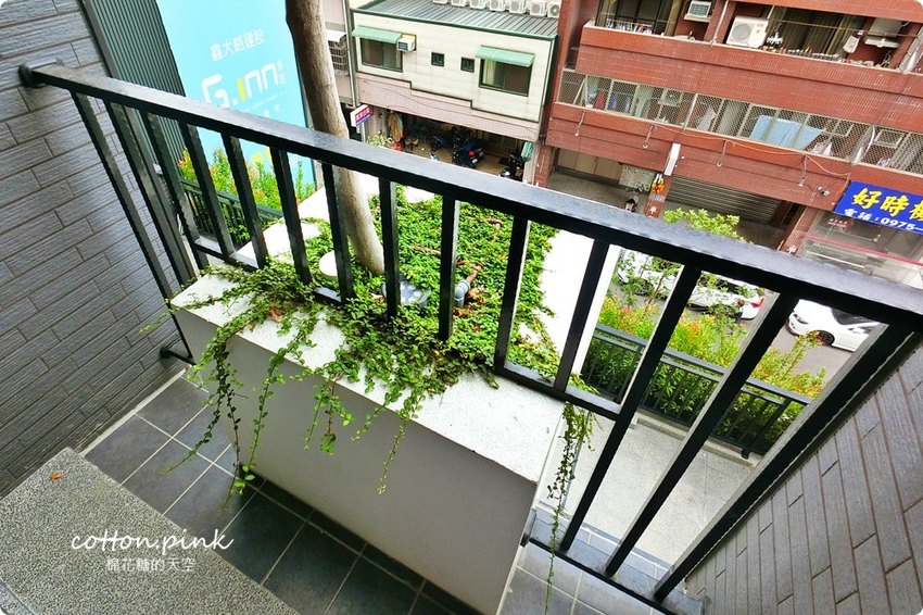 草悟道旁台中新商圈-模範市場週邊美食初整理，集傳統小吃與文青網美店於一身/鑫大略