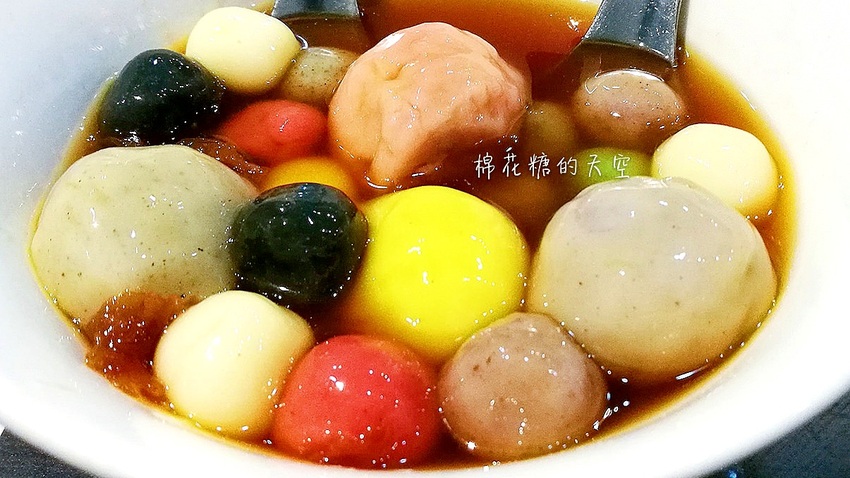 草悟道旁台中新商圈-模範市場週邊美食初整理，集傳統小吃與文青網美店於一身/鑫大略