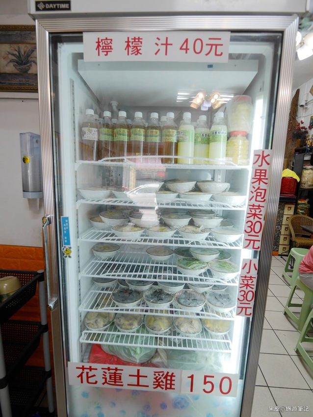 單一純賣雞湯米粉。花蓮人氣美食,給你滿滿的鮮甜 - 黑皮的旅遊筆記