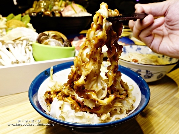 鬼椒一番鍋(府中店):【板橋美食】鬼椒一番鍋-府中店 大份量雙人龍蝦海陸套餐 新鮮澎湃又美味 顛覆傳統的特色個人火鍋 專屬的幸福美味! 鬼椒一番鍋(府中店):【板橋美食】鬼椒一番鍋-府中店 大份量雙人龍蝦海陸套餐 新鮮澎湃又美味 顛覆傳統的特色個人火鍋 專屬的幸福美味!