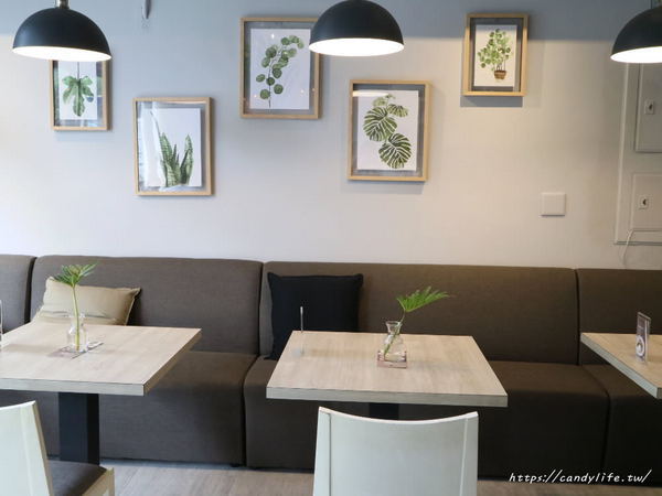 Hecho做咖啡Lite&Deli:台中美食│Hecho做咖啡Lite&Deli〃近中國醫藥大學,超美早午餐,挑高裝潢,網美必訪~