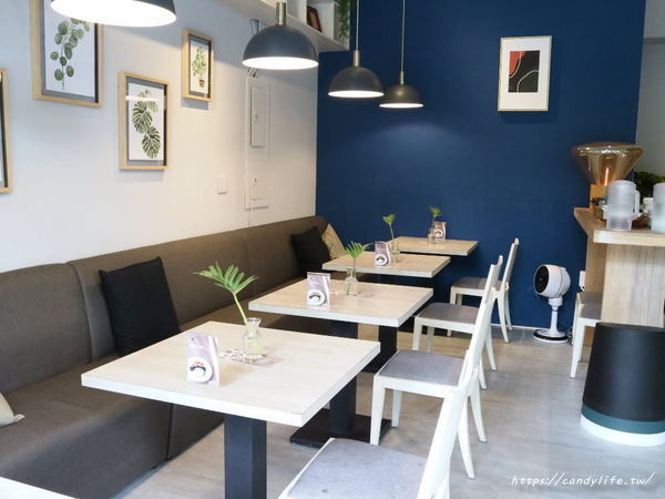 Hecho做咖啡Lite&Deli:台中美食│Hecho做咖啡Lite&Deli〃近中國醫藥大學,超美早午餐,挑高裝潢,網美必訪~