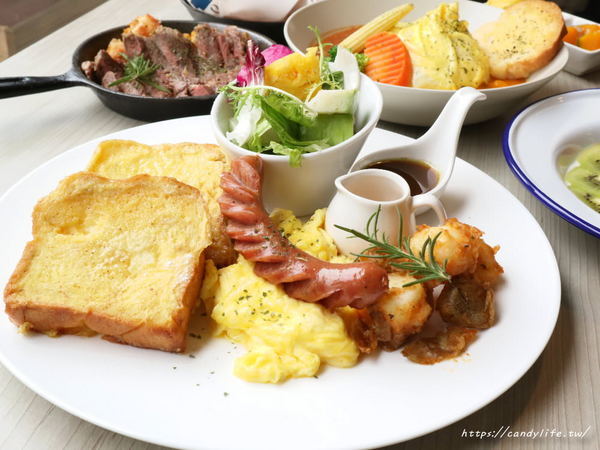 Hecho做咖啡Lite&Deli:台中美食│Hecho做咖啡Lite&Deli〃近中國醫藥大學,超美早午餐,挑高裝潢,網美必訪~