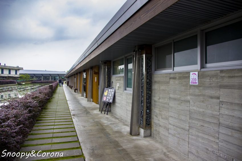 【玩樂．宜蘭】礁溪景點／甲鳥園～五星級清水模鴨舍，餵食鴨鴨、馬賽克DIY、還有好吃鴨蛋糕