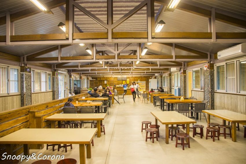 【玩樂．宜蘭】礁溪景點／甲鳥園～五星級清水模鴨舍，餵食鴨鴨、馬賽克DIY、還有好吃鴨蛋糕