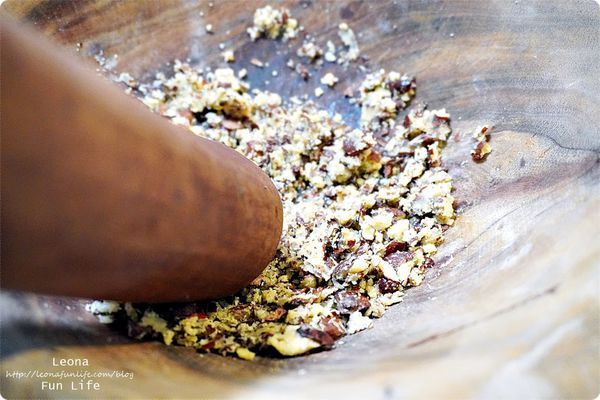 苗栗三義親子景點十六份人文茶館 勝興車站 擂茶 搗麻糬 榨苦茶油DSC00841.JPG