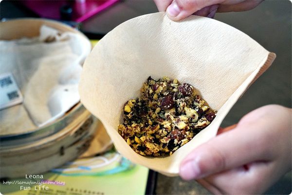 苗栗三義親子景點十六份人文茶館 勝興車站 擂茶 搗麻糬 榨苦茶油DSC00848.JPG
