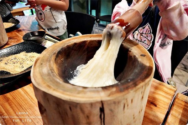 苗栗三義親子景點十六份人文茶館 勝興車站 擂茶 搗麻糬 榨苦茶油DSC00915.JPG