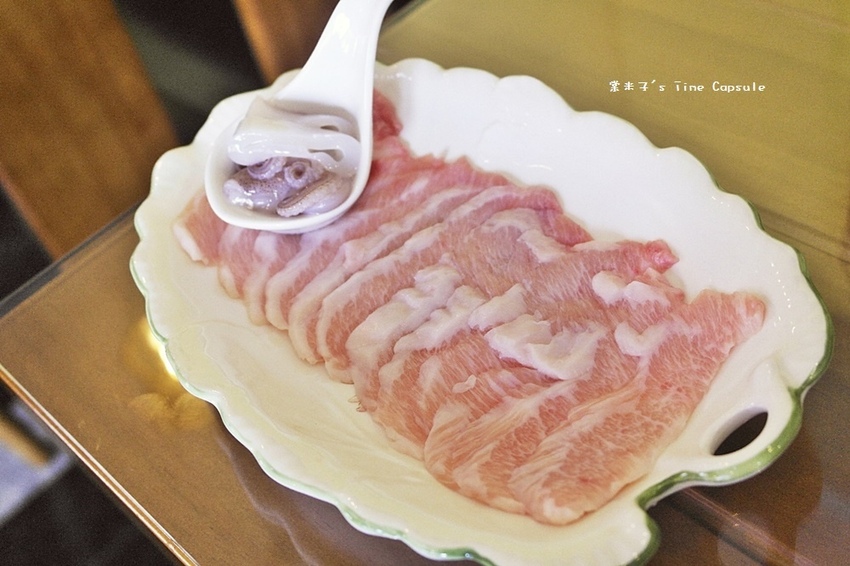 [台南東區火鍋]托斯卡尼艷陽下-每天限量又製作費工的回春膠原火鍋+香濃南瓜火鍋，健康養生又好吃~