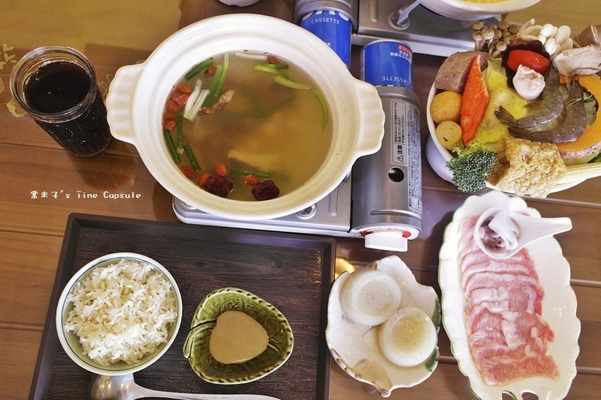 [台南東區火鍋]托斯卡尼艷陽下-每天限量又製作費工的回春膠原火鍋+香濃南瓜火鍋，健康養生又好吃~