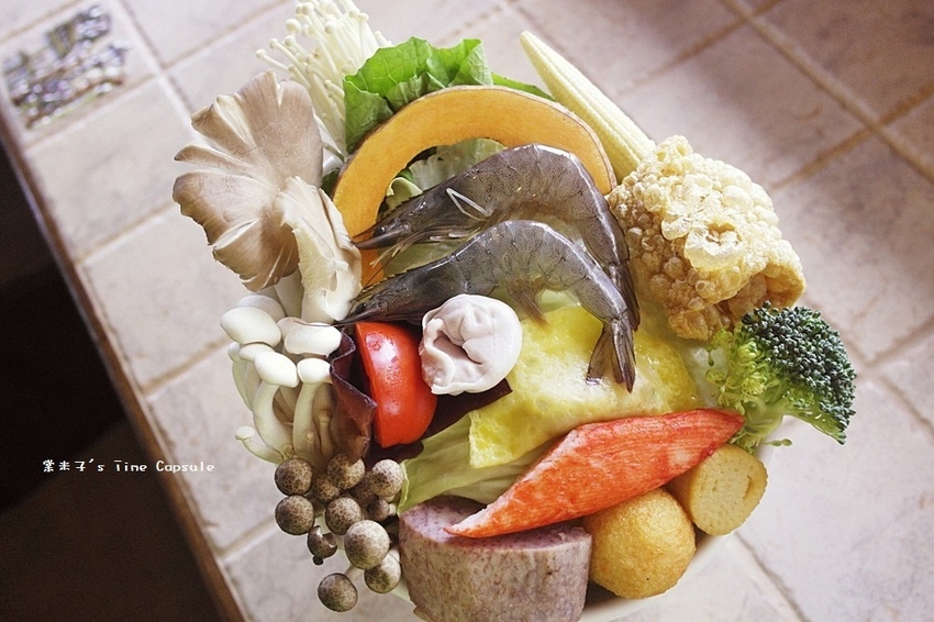 [台南東區火鍋]托斯卡尼艷陽下-每天限量又製作費工的回春膠原火鍋+香濃南瓜火鍋，健康養生又好吃~