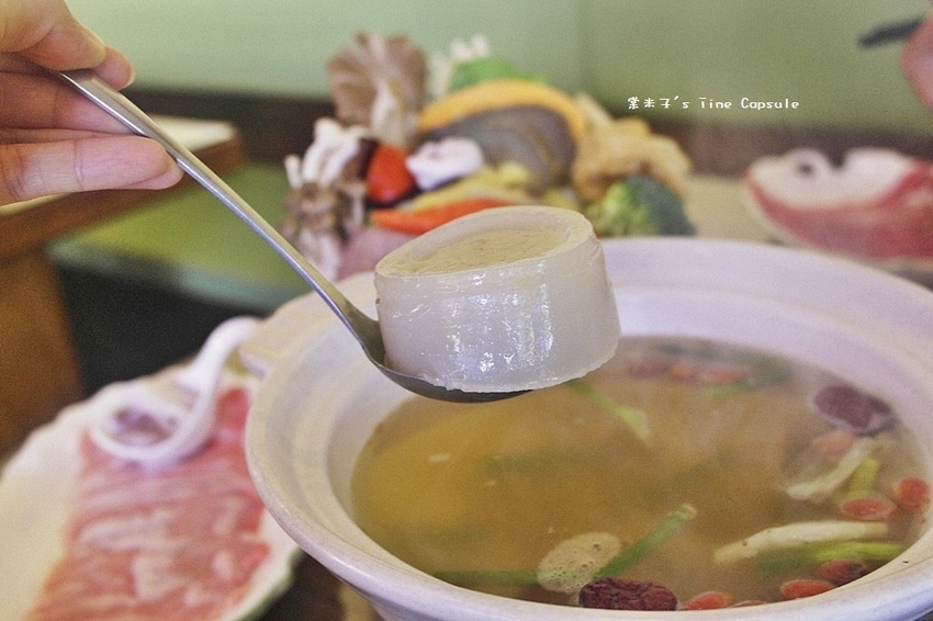 [台南東區火鍋]托斯卡尼艷陽下-每天限量又製作費工的回春膠原火鍋+香濃南瓜火鍋，健康養生又好吃~