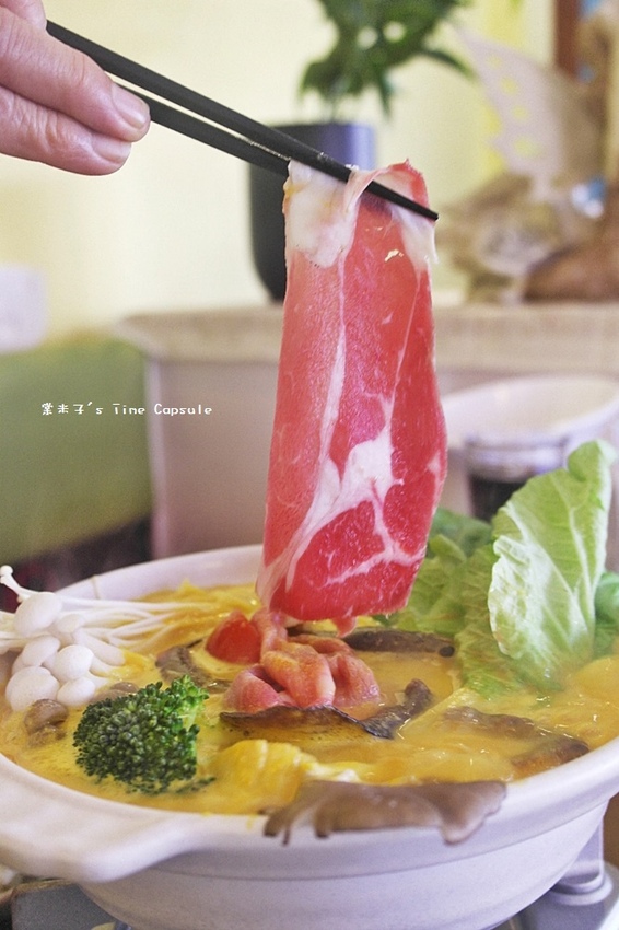 [台南東區火鍋]托斯卡尼艷陽下-每天限量又製作費工的回春膠原火鍋+香濃南瓜火鍋，健康養生又好吃~