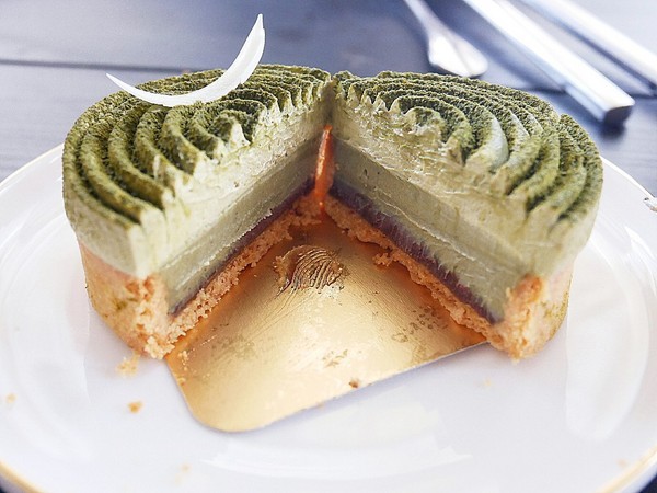 二月 • 森 烘焙工作室 forêt de février pâtisserie：二月 • 森 烘焙工作室 forêt de février pâtisserie-台中勤美巷弄隱藏甜點  甜點兼具設計感和美味  怎麼挑都不踩雷  不限時好自在