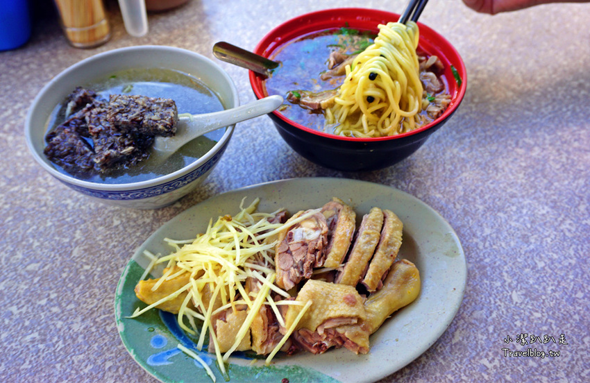 高雄一日遊｜短租199元起高雄租車超方便！跟著這樣玩旗津一日遊行程推薦:環球租車行好划算，火車站走路5分鐘 - 小潔趴趴走旅遊札記