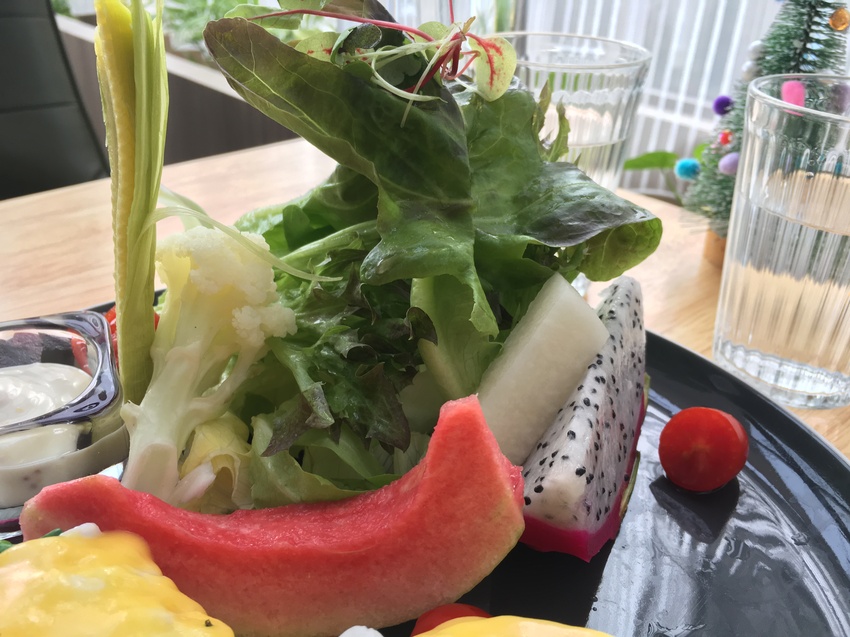 MUKO,MukoBrunch,我不是他媽媽,炙燒鮭魚,草莓氣泡,開飯喇推薦,食尚玩家推薦,非凡大探索推薦,胡天蘭推薦,排隊美食,人氣美食