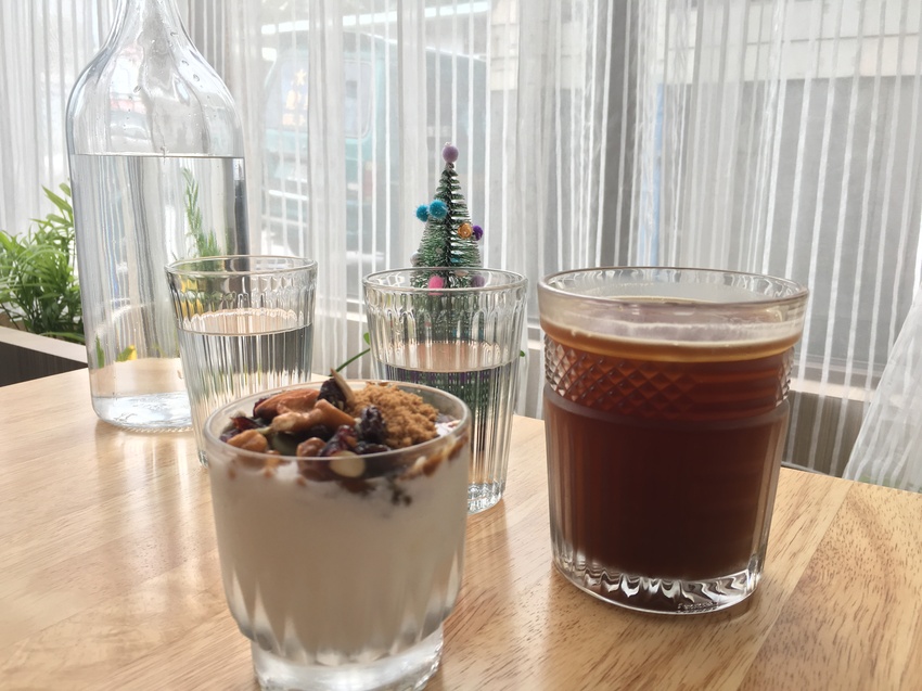 MUKO,MukoBrunch,我不是他媽媽,班尼迪克蛋,松露乳酪醬,煙燻鮭魚,蘋果派,酪梨多士,爐烤春雞,咖哩雞,法式,法式鴨胸,IG