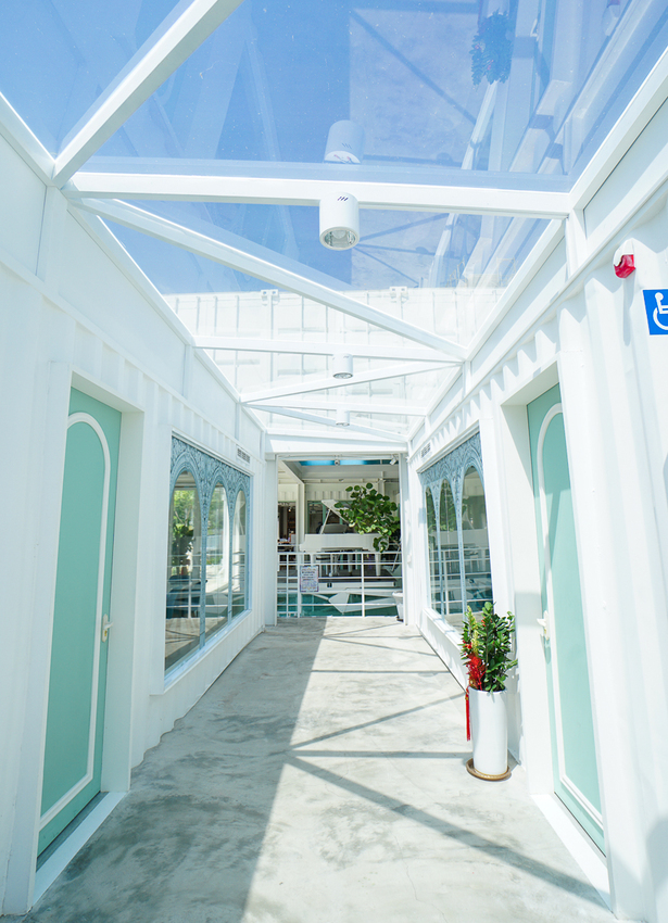 [高雄約會餐廳推薦]琴之森音樂交誼廣場-網美必來~純白貨櫃屋x水上鋼琴餐廳! - 美食好芃友