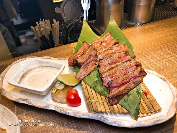 新串New Trend:【捷運美食】新串 New Trend 居酒屋兼具酒吧的特色餐酒館 充滿巧思且細緻的美食 每一口都是極致的味蕾表現!捷運忠孝敦化站