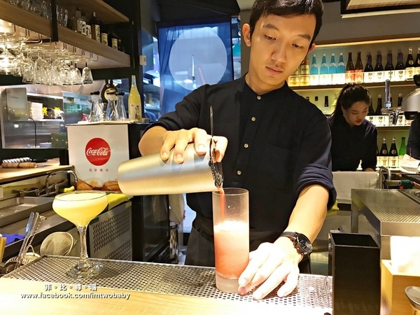 新串New Trend:【捷運美食】新串 New Trend 居酒屋兼具酒吧的特色餐酒館 充滿巧思且細緻的美食 每一口都是極致的味蕾表現!捷運忠孝敦化站