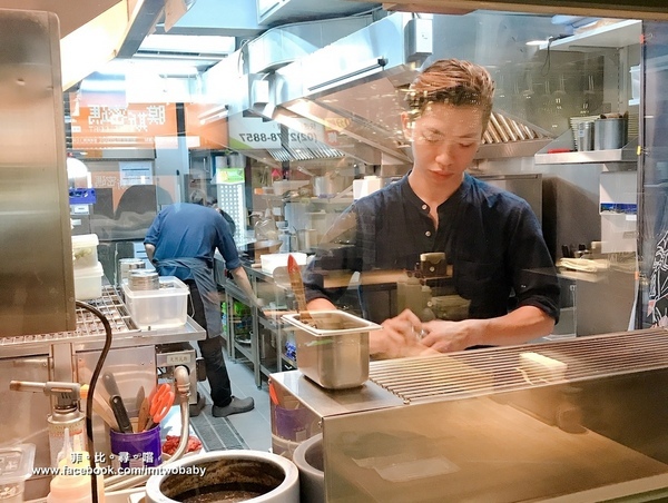 新串New Trend:【捷運美食】新串 New Trend 居酒屋兼具酒吧的特色餐酒館 充滿巧思且細緻的美食 每一口都是極致的味蕾表現!捷運忠孝敦化站