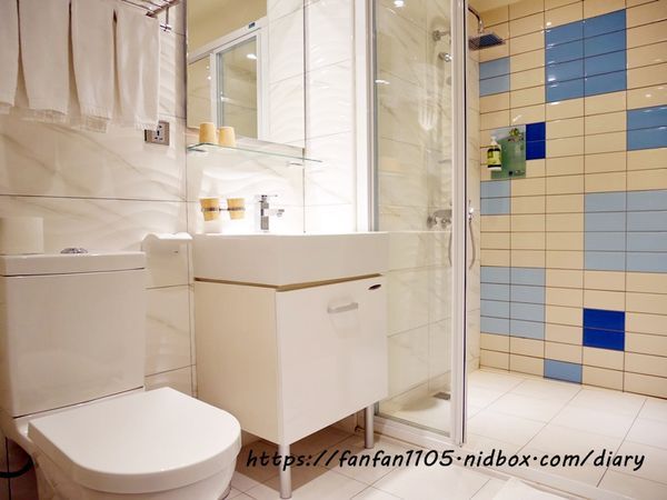 【台中住宿】圖樂文旅 文創旅店#插畫風格 #台中平價住宿 #台中親子住宿 #台中住宿推薦 #台中住宿商旅推薦 #平價住宿 #台中西屯區住宿 #逢甲夜市住宿 #免費停車 (14).JPG