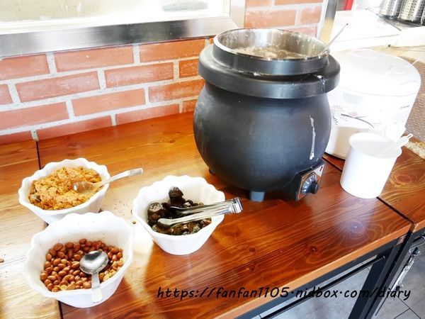 【台中住宿】圖樂文旅 文創旅店#插畫風格 #台中平價住宿 #台中親子住宿 #台中住宿推薦 #台中住宿商旅推薦 #平價住宿 #台中西屯區住宿 #逢甲夜市住宿 #免費停車 (63).JPG