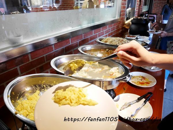 【台中住宿】圖樂文旅 文創旅店#插畫風格 #台中平價住宿 #台中親子住宿 #台中住宿推薦 #台中住宿商旅推薦 #平價住宿 #台中西屯區住宿 #逢甲夜市住宿 #免費停車 (64).JPG