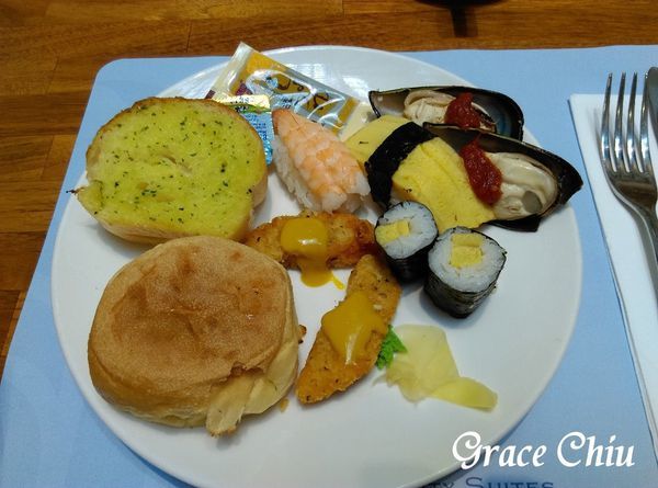 MIDTOWN德立莊酒店 中庭餐廳 SEMI BUFFET 排餐 沙拉吧