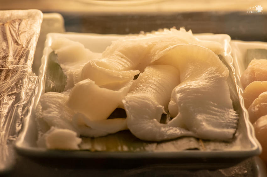 中壢美食推薦》坐著做。初陣壽司 - 高級的食材 平價的消費 隱身在影城內的日式料理 - 時空幻境 凌雲江海清