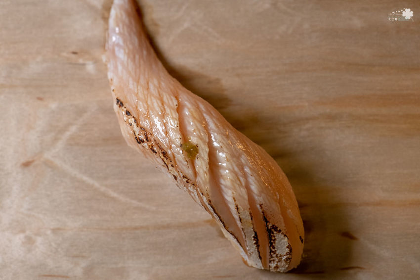 中壢美食推薦》坐著做。初陣壽司 - 高級的食材 平價的消費 隱身在影城內的日式料理 - 時空幻境 凌雲江海清