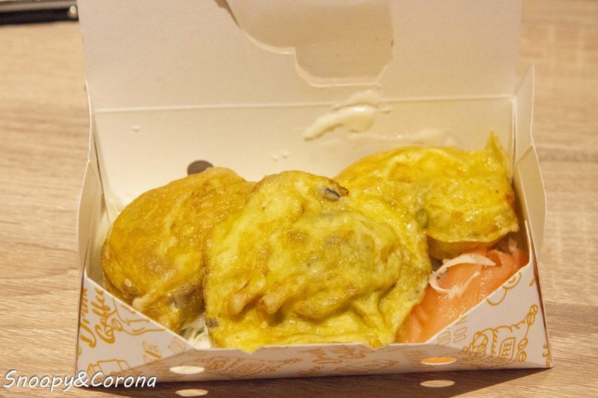 【吃喝.台北】蛋黃哥不想上班咖啡廳/三創生活園區期間限定店~充滿慵懶與厭世風格,不想上班就來這裡摸魚吧