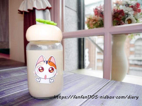 【中壢美食】啦啦奶茶坊 超萌自動販賣機 #限量 #奶酪 #甜點 #下午茶 (10).JPG