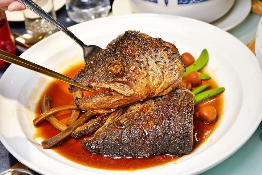 台中市北屯區嚐鮮新天地！新天地集團80週年限定菜單登場，從梧棲小攤到上市餐飲集團，帶你回味經典！