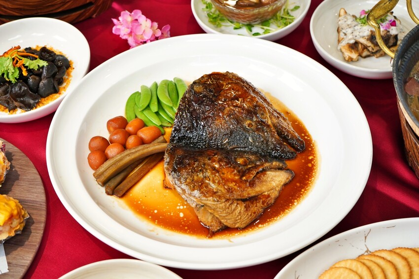 台中市北屯區嚐鮮新天地！新天地集團80週年限定菜單登場，從梧棲小攤到上市餐飲集團，帶你回味經典！