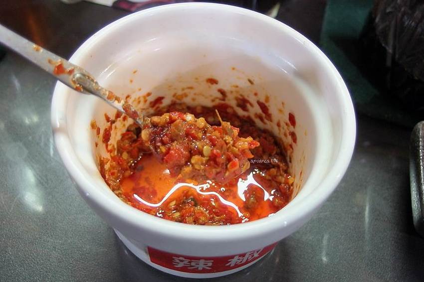 皇宸饌小籠湯包｜台中湯包推薦 滿滿湯汁的蟹黃小籠湯包 整隻鮮蝦蒸餃 還有新品蘆玉湯包 北平路美食 - 蘋果話日常