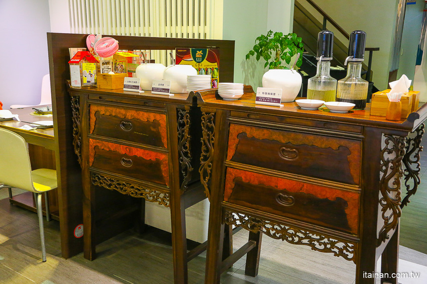 台南安平餐廳｜另類火鍋吃法!!『老廣粵-花雕雞創意坊』不用飛廣東也能吃的到正宗花雕雞一鍋三吃